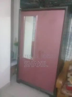 স্টিল আলমিরা
