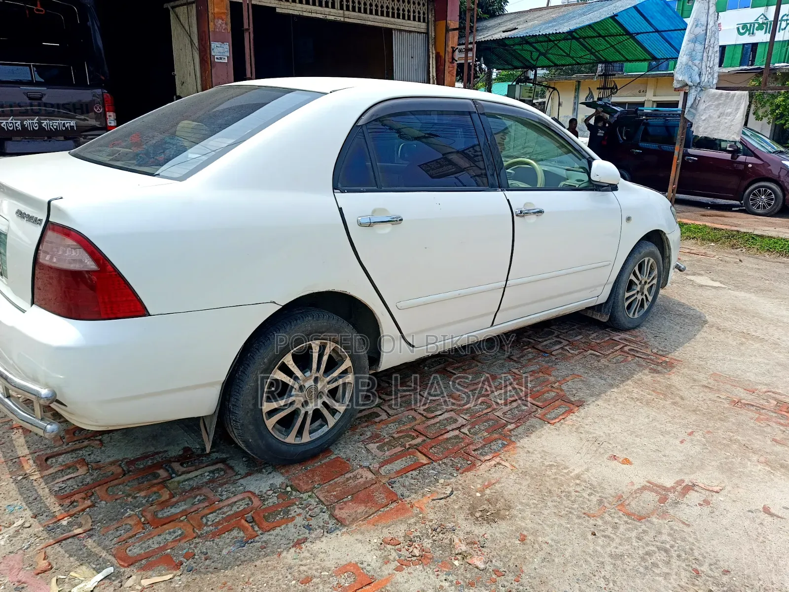 টয়োটা করোল্লা ২০০৫ হোয়াইট