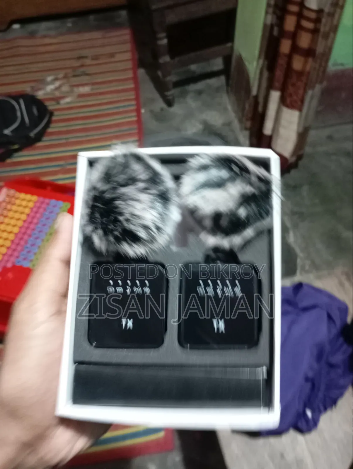 F11-2 Dual Wireless Microphone.