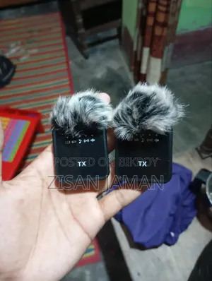 F11-2 Dual Wireless Microphone.