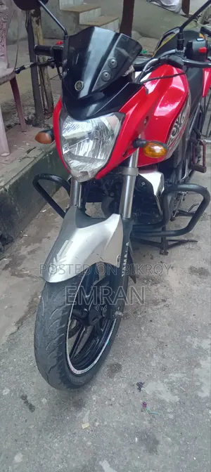 ইয়ামাহা এফজেড ২০১৬ রেড