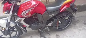 ইয়ামাহা এফজেড ২০১৬ রেড