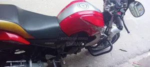 ইয়ামাহা এফজেড ২০১৬ রেড