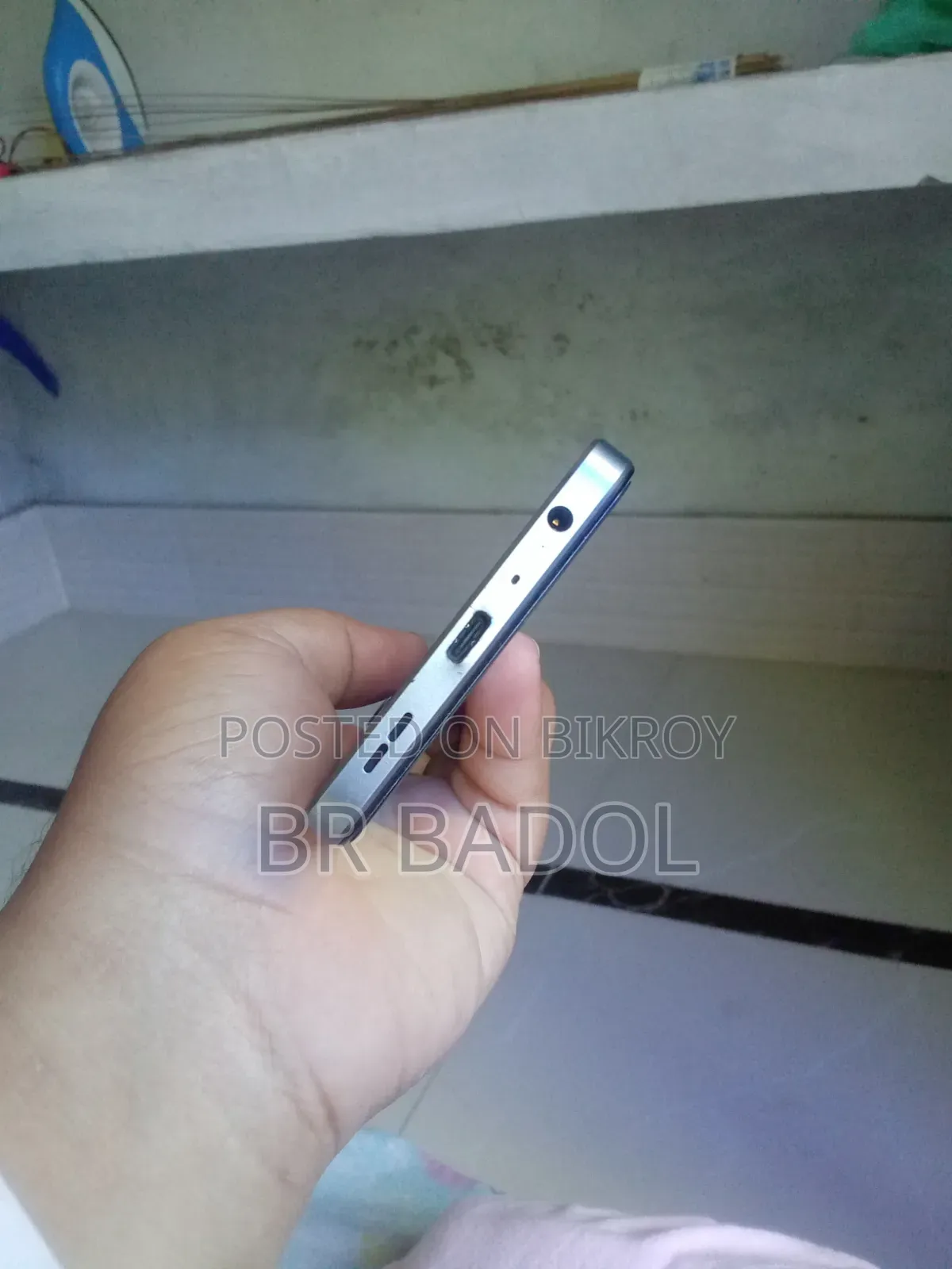 ওয়ানপ্লাস নর্ড সিই৪ লাইট ২৫৬ জিবি