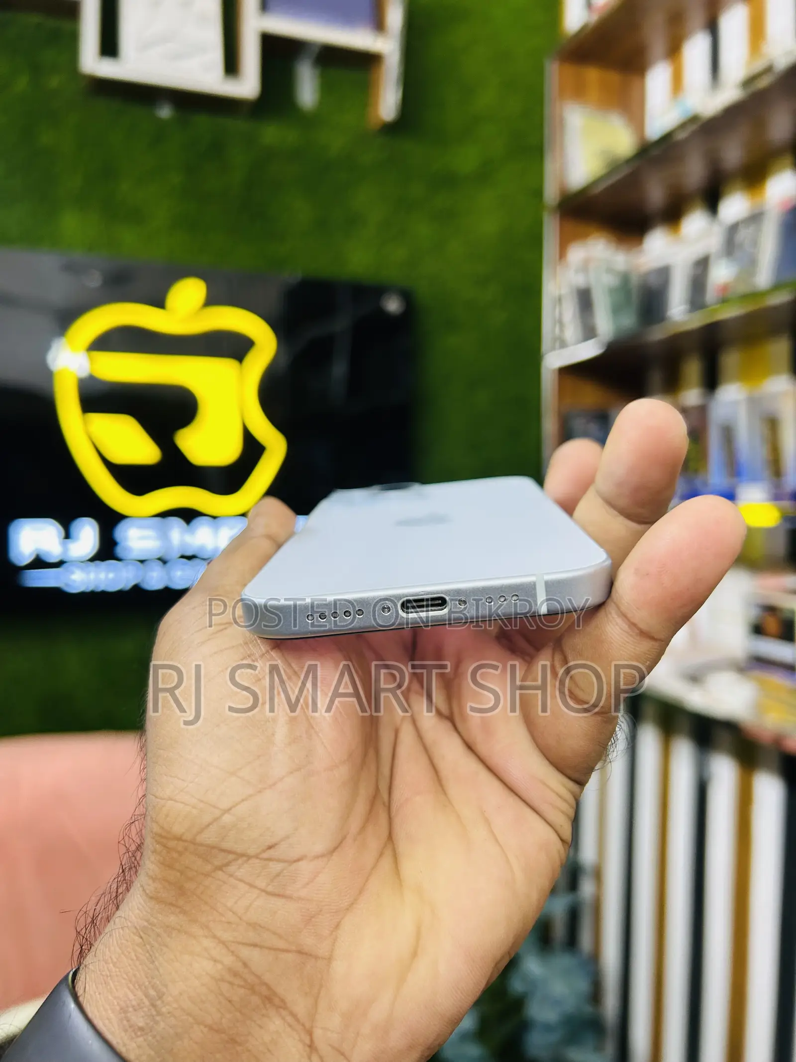 Apple iPhone 15 128 GB White