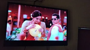 32" Vision Smart TV