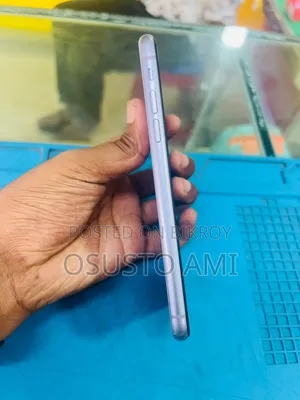 Apple iPhone 11 64 GB Silver