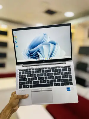 Laptop HP EliteBook 830 8GB Intel Core I5 SSD 256GB