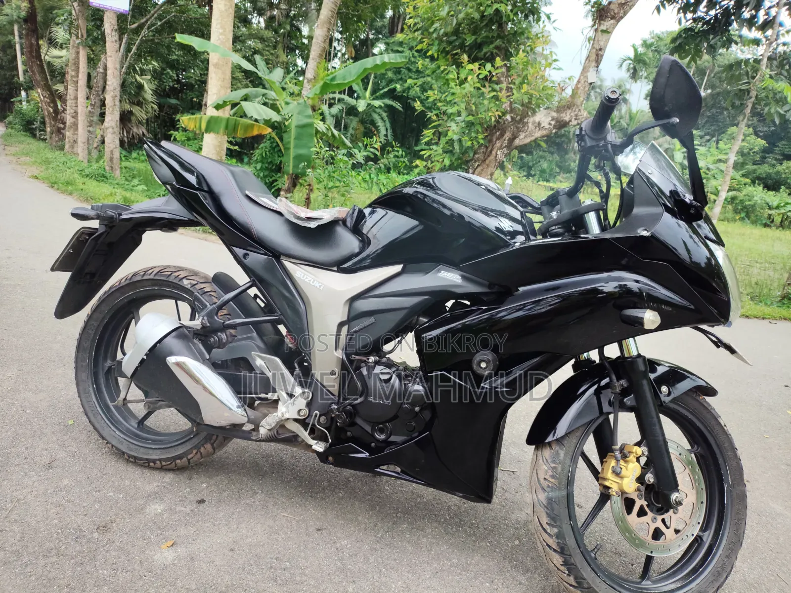 সুজুকি জিক্সার ২০২২ ব্ল্যাক