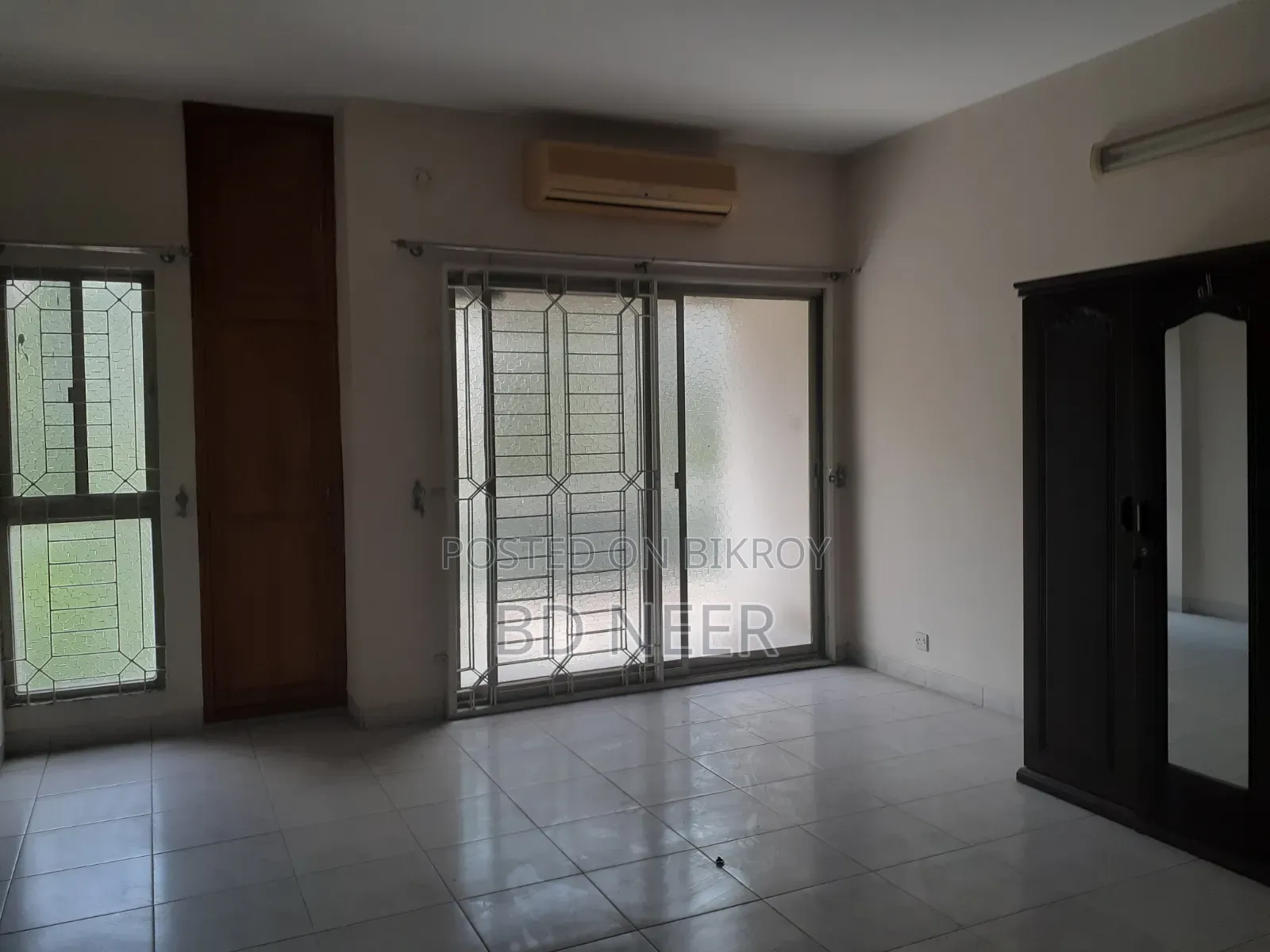 4-Bedroom Apartment in Gulshan for Rent
