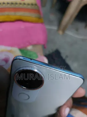 Vivo V50e ১২৮ জিবি সাদা
