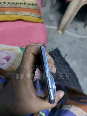 Vivo V50e ১২৮ জিবি সাদা