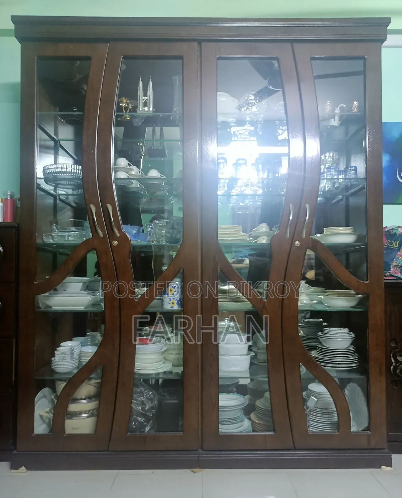 ৪ দরজার কেবিনেট (মালয়েশিয়ান ওক কাঠ)