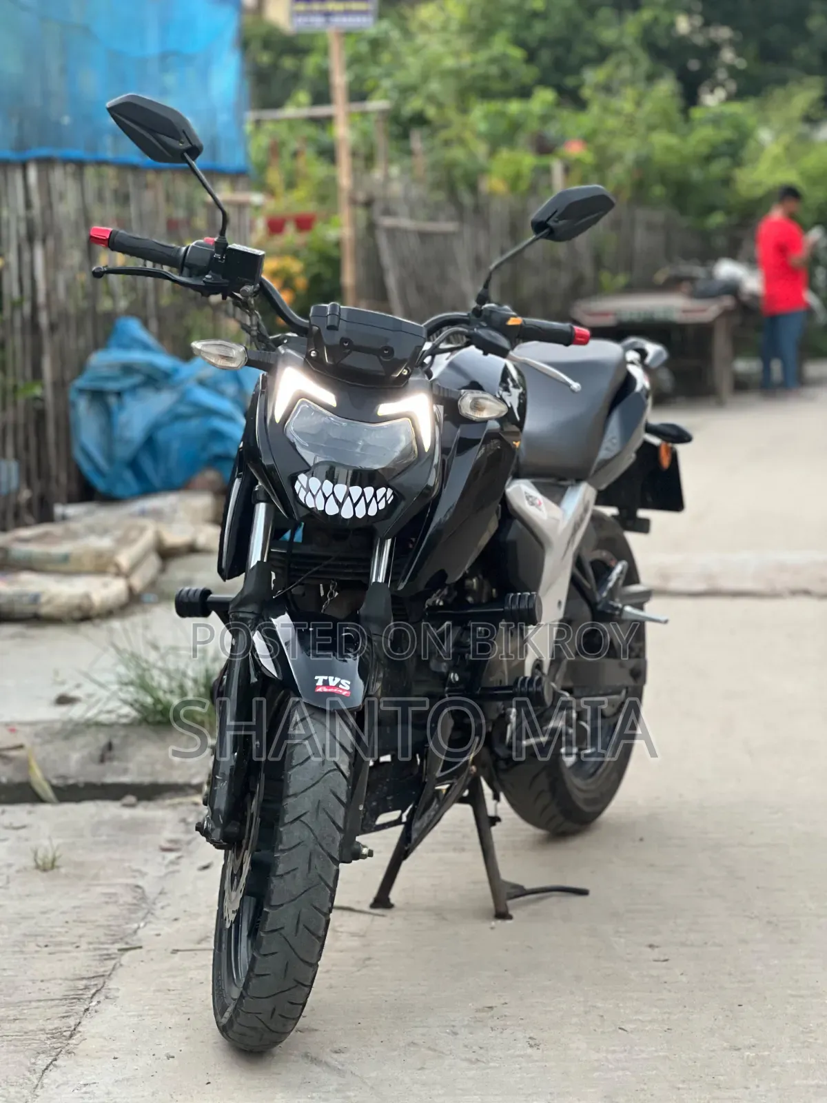 টিভিএস অ্যাপাচি আরটিআর ১৬০ ৪ভি ২০২২ কালো