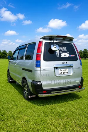 Toyota Noah 2006 Silver