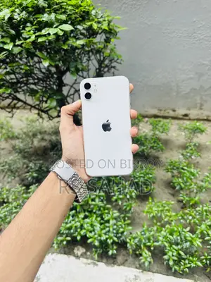 Apple iPhone 11 64 GB White