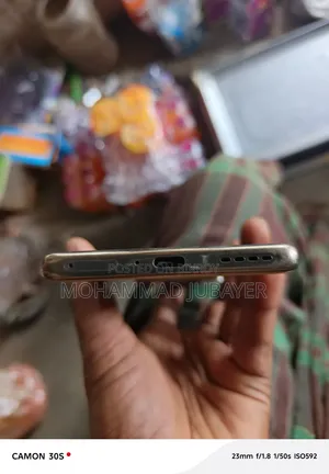 ইনফিনিক্স নোট ৪০ প্রো ৫জি ২৫৬ জিবি গোল্ড