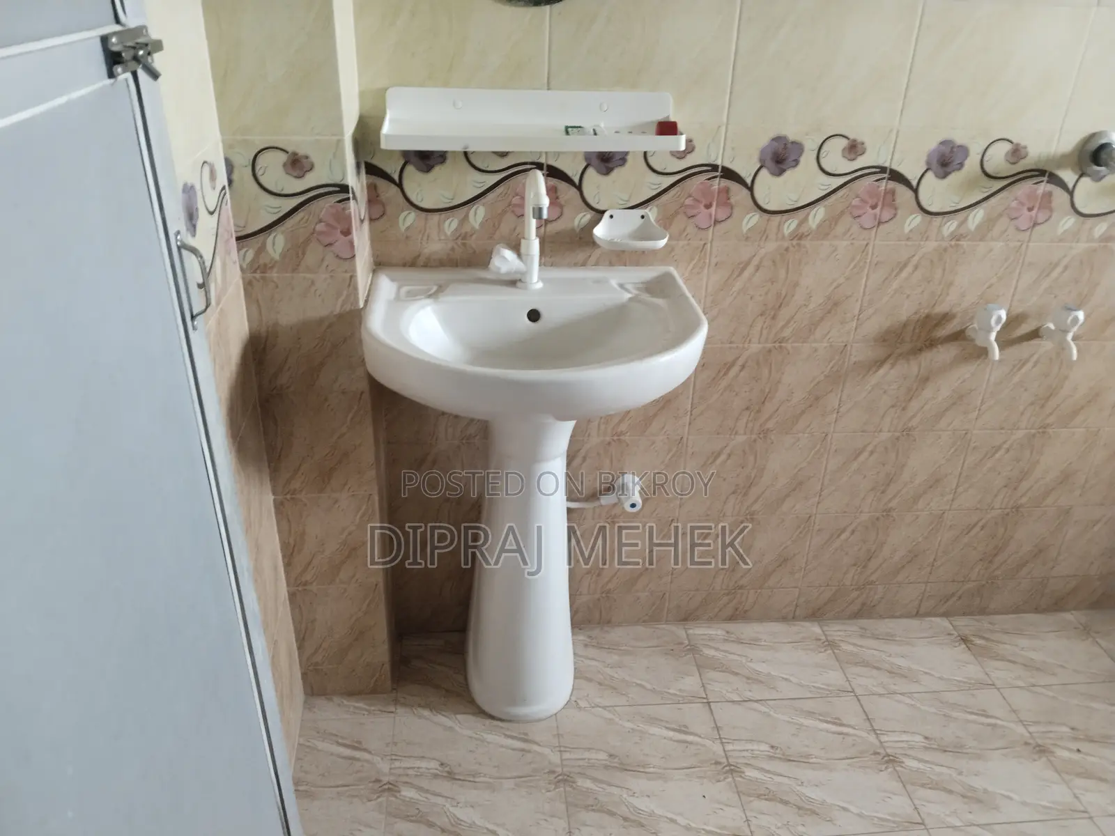 6-Bedroom House in Dipraj Villa, Jashore Sadar for Rent