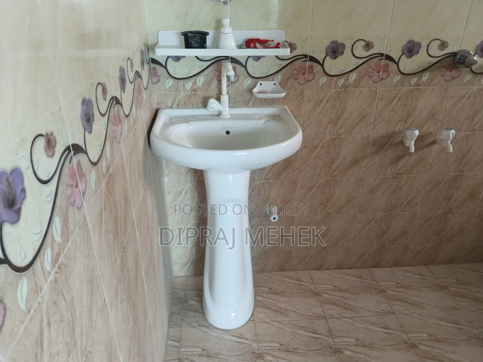 6-Bedroom House in Dipraj Villa, Jashore Sadar for Rent