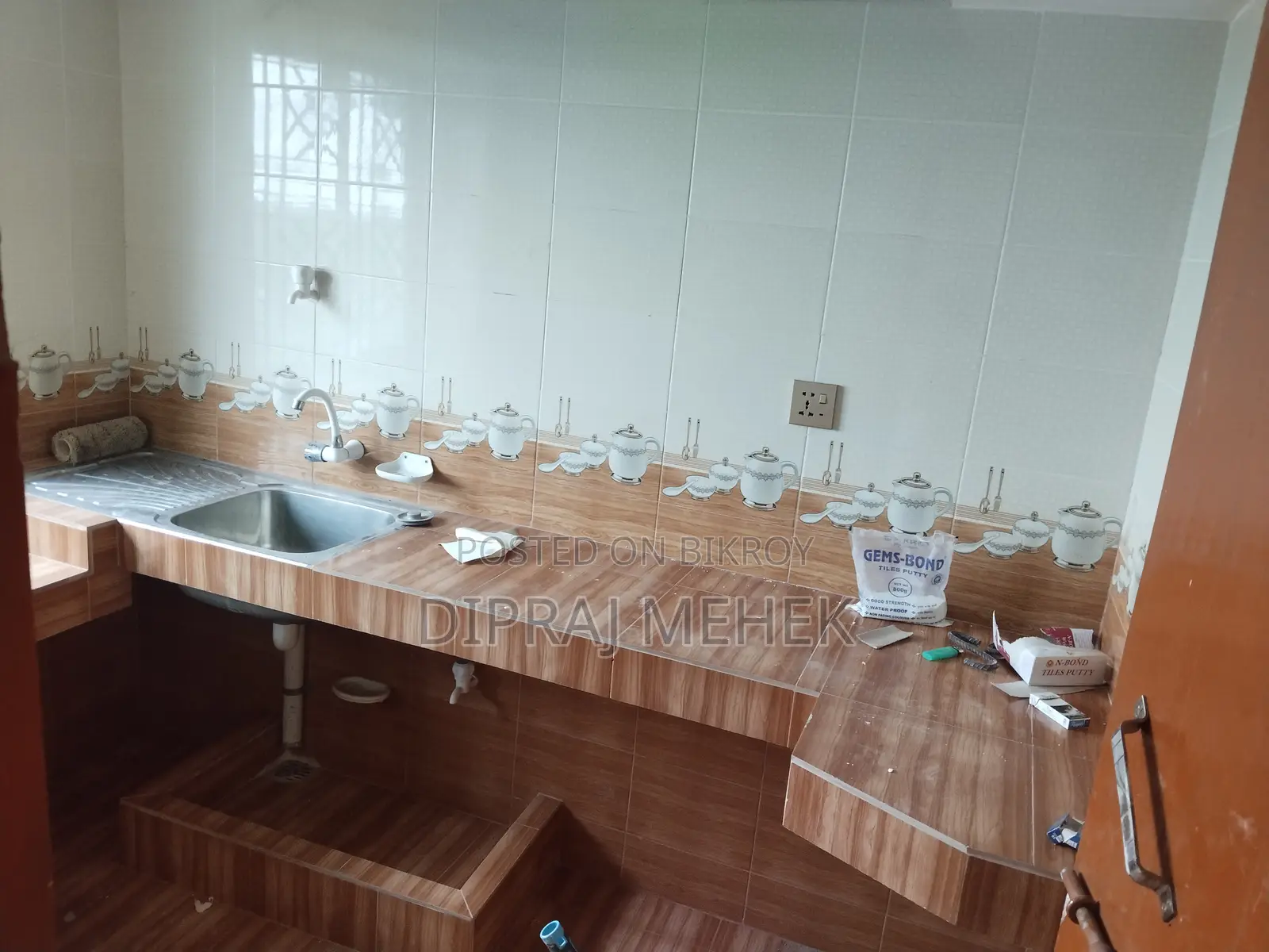6-Bedroom House in Dipraj Villa, Jashore Sadar for Rent