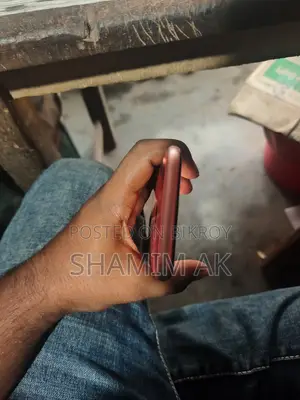 Apple iPhone XR 64 GB Red
