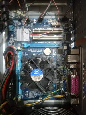 Desktop Computer 4GB RAM Intel Core i3 128GB SSD