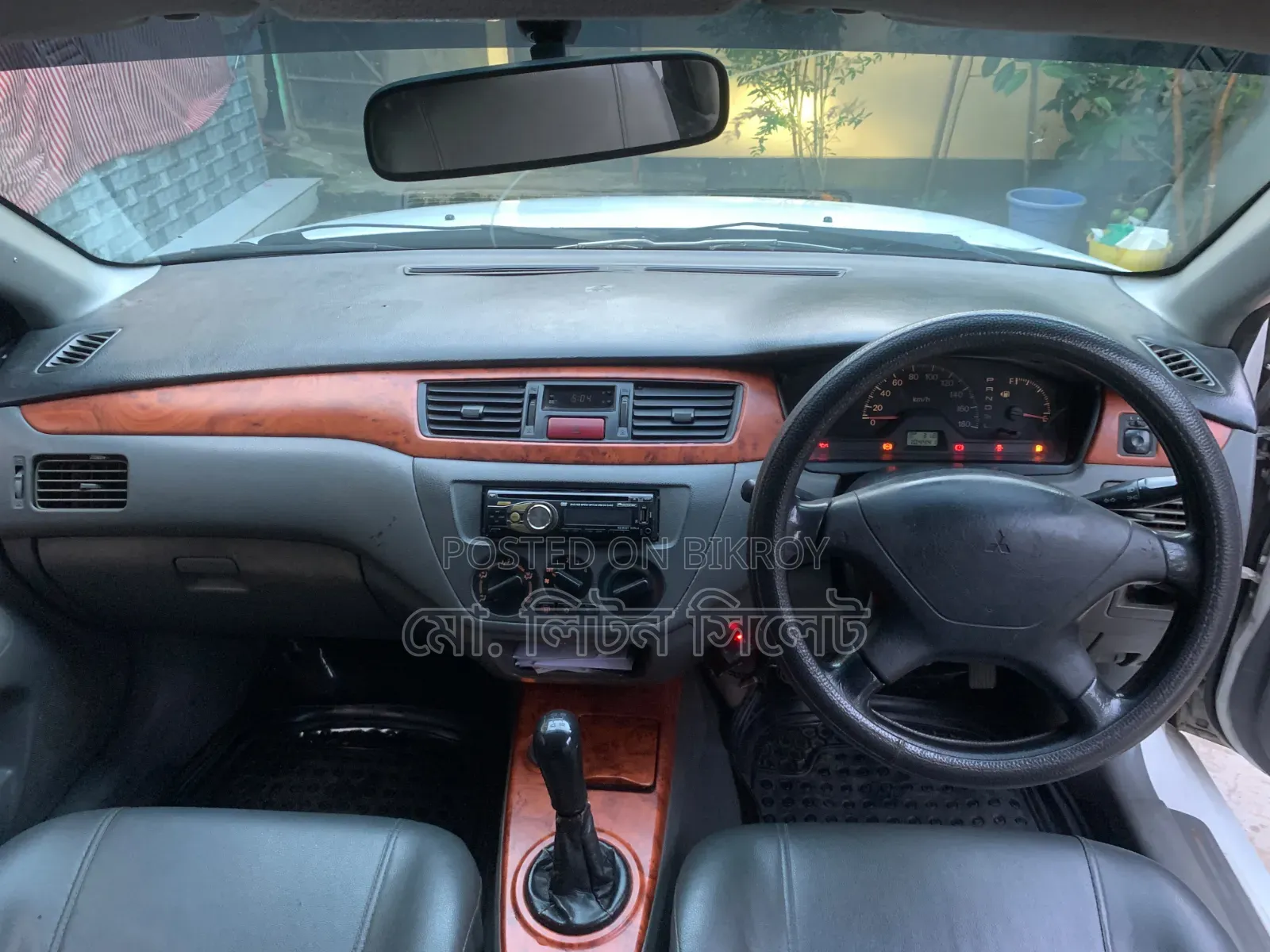 Mitsubishi Lancer 2003 White