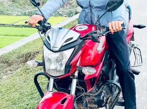New Honda CB 2016 Red