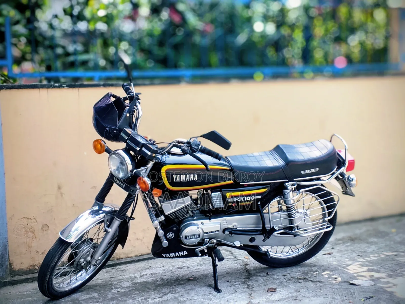 ইয়ামাহা ১৯৯৮ ব্ল্যাক