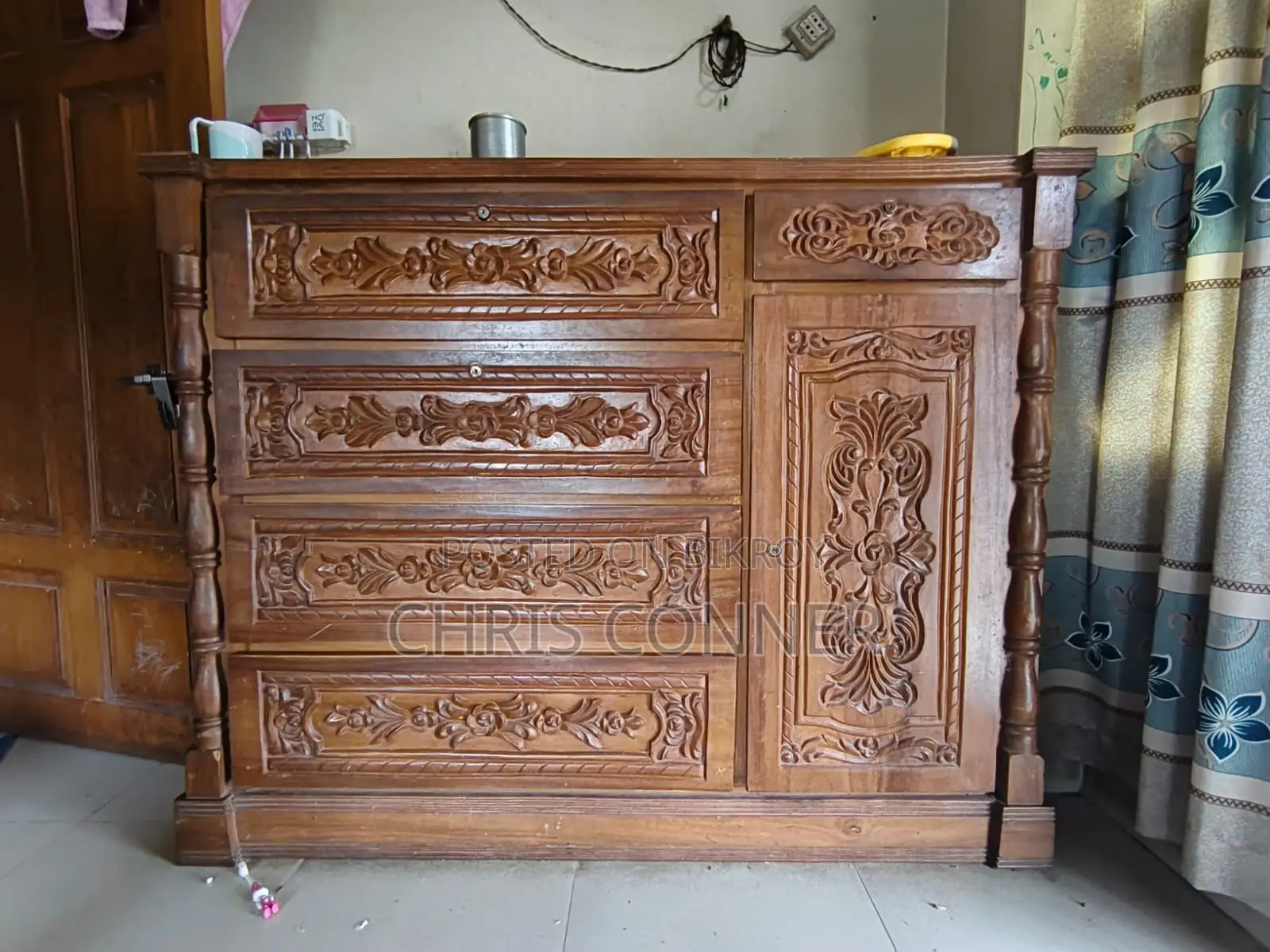 Wardrobe Sell