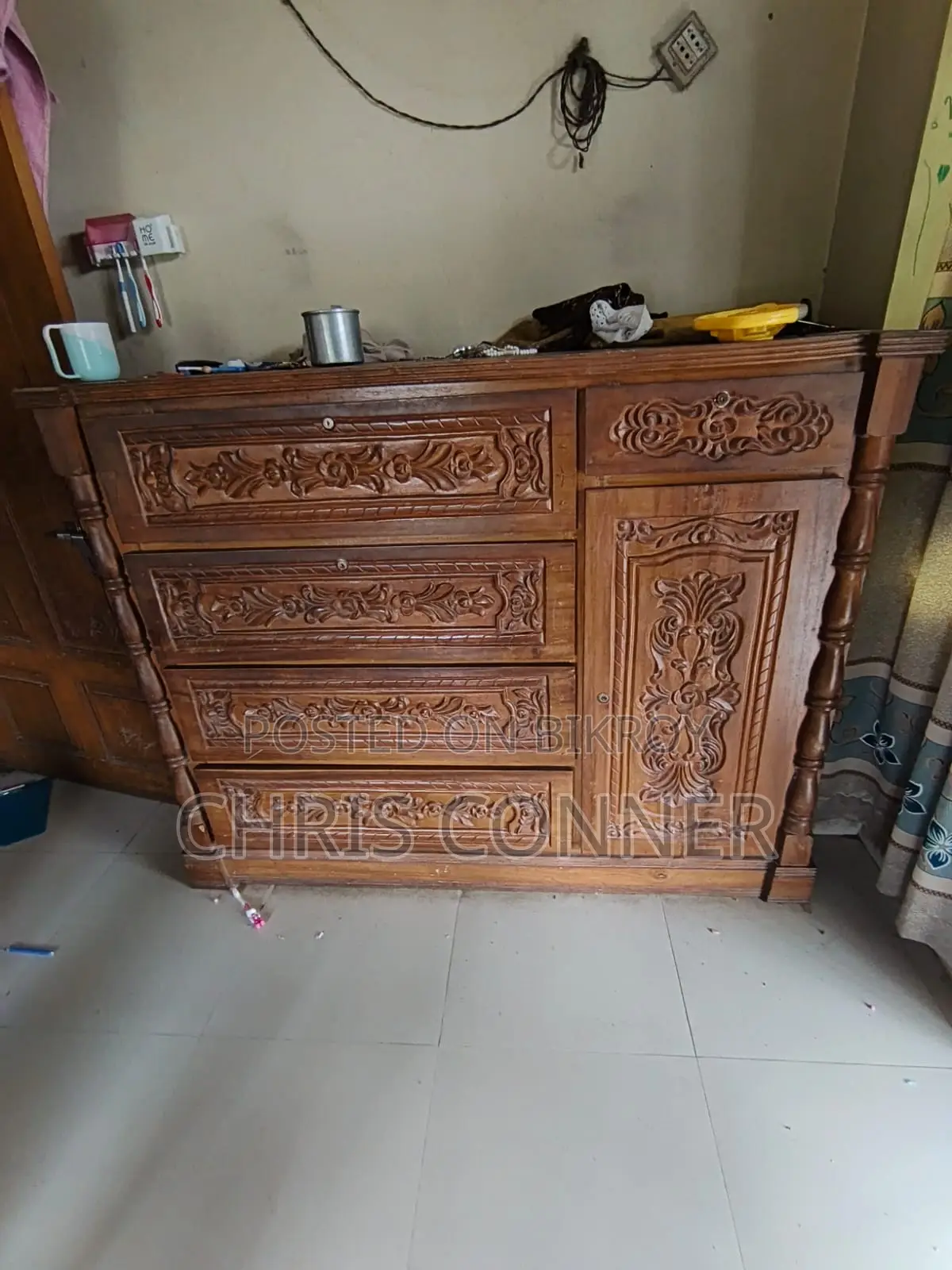 Wardrobe Sell