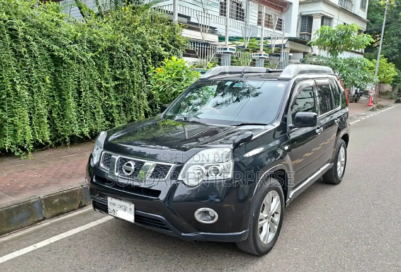 New Nissan X-Trail 2.0 Petrol XE 2012 Black