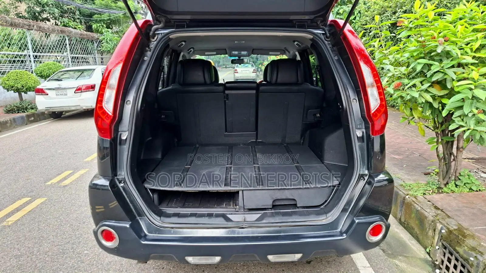 New Nissan X-Trail 2.0 Petrol XE 2012 Black