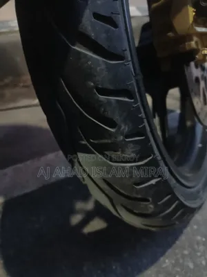 সুজুকি জিক্সার ২০২১ কালো