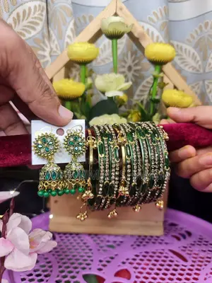 ভাইরাল কাশ্মীরি চুড়ি কালেকশন