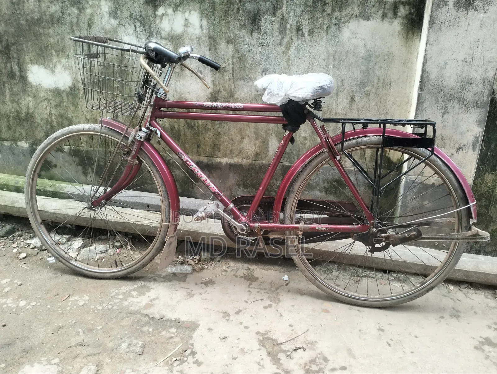 একটি ইন্ডিয়ান হিরো সাইকেল বিক্রী করা হবে।