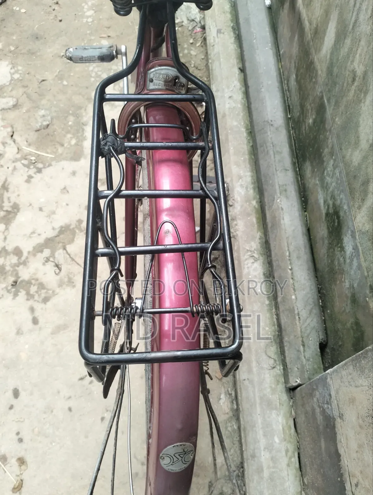 একটি ইন্ডিয়ান হিরো সাইকেল বিক্রী করা হবে।