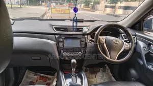 নিসান এক্স-ট্রেইল ২০১৬ গ্রে