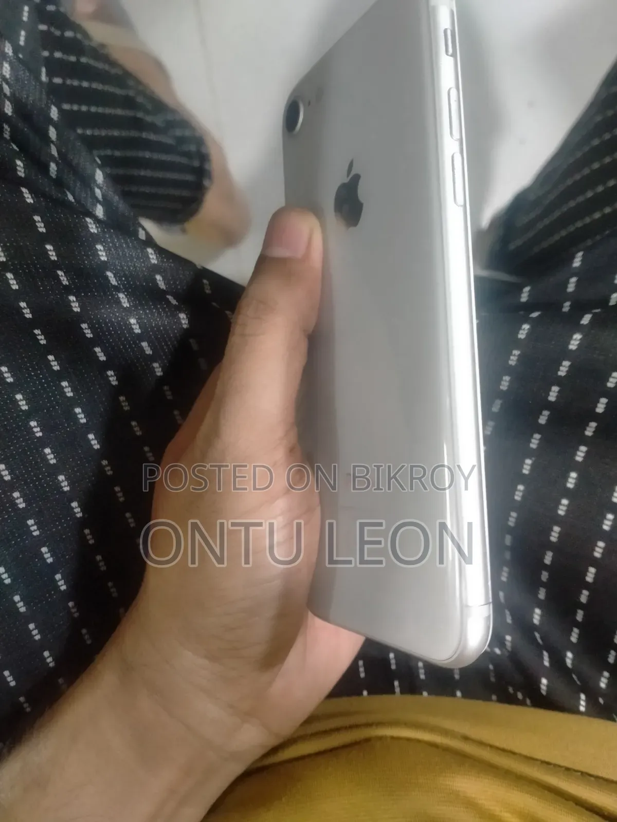 অ্যাপল আইফোন ৮ ৬৪ জিবি সাদা