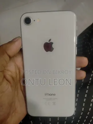 অ্যাপল আইফোন ৮ ৬৪ জিবি সাদা
