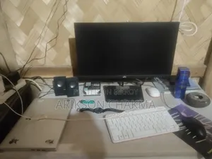 Desktop Computer Microsoft 16GB AMD Ryzen 5 SSD 512GB