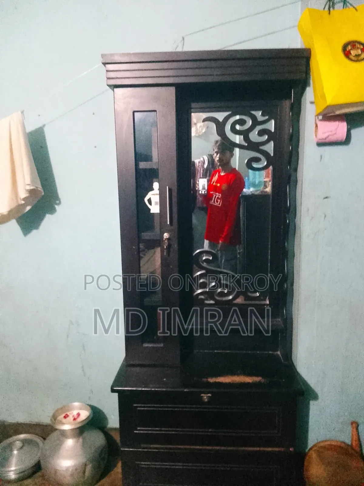 ড্রেসিং টেবিল