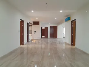 4 Bedroom Apartment in Semi Furnished for rent