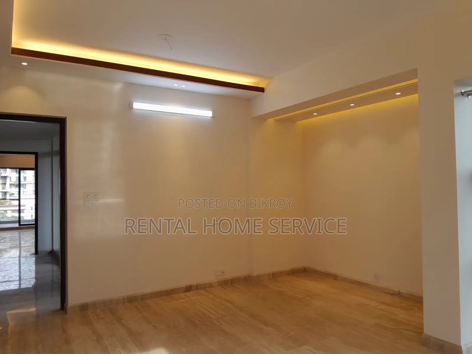 4 Bedroom Apartment in Semi Furnished for Rent