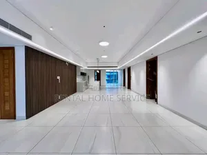 4 Bedroom Apartment in Semi Furnished for Rent
