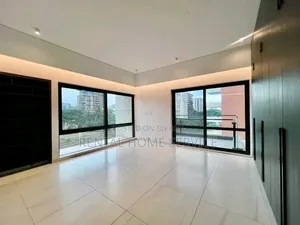 4 Bedroom Apartment in Semi Furnished for Rent