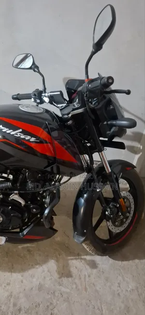 New Bajaj Pulsar 150 2025 Black