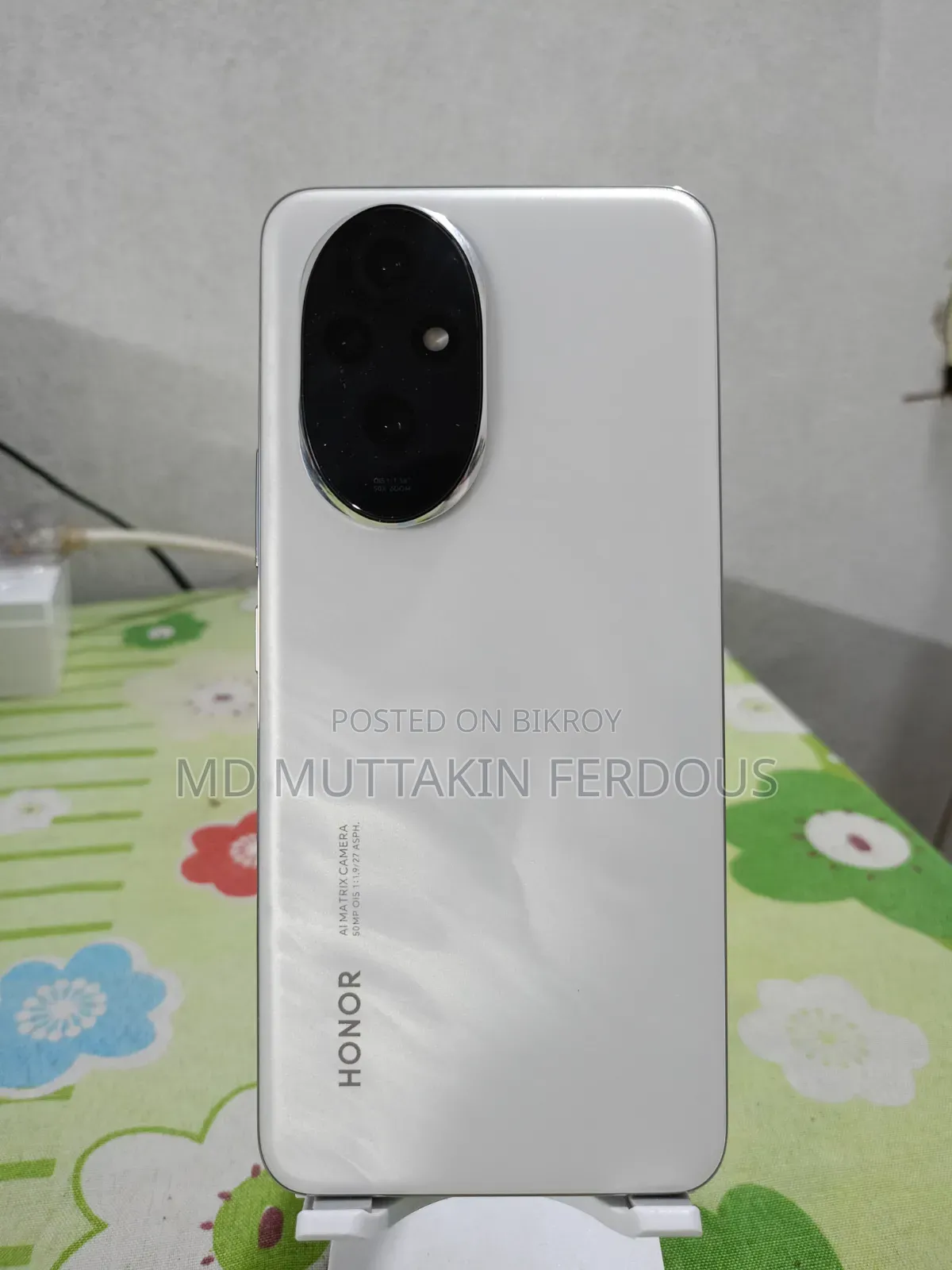 হনর ২০০ ৫১২ জিবি হোয়াইট