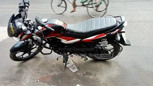 বাজাজ ডিসকভার ১২৫ ২০২২ কালো