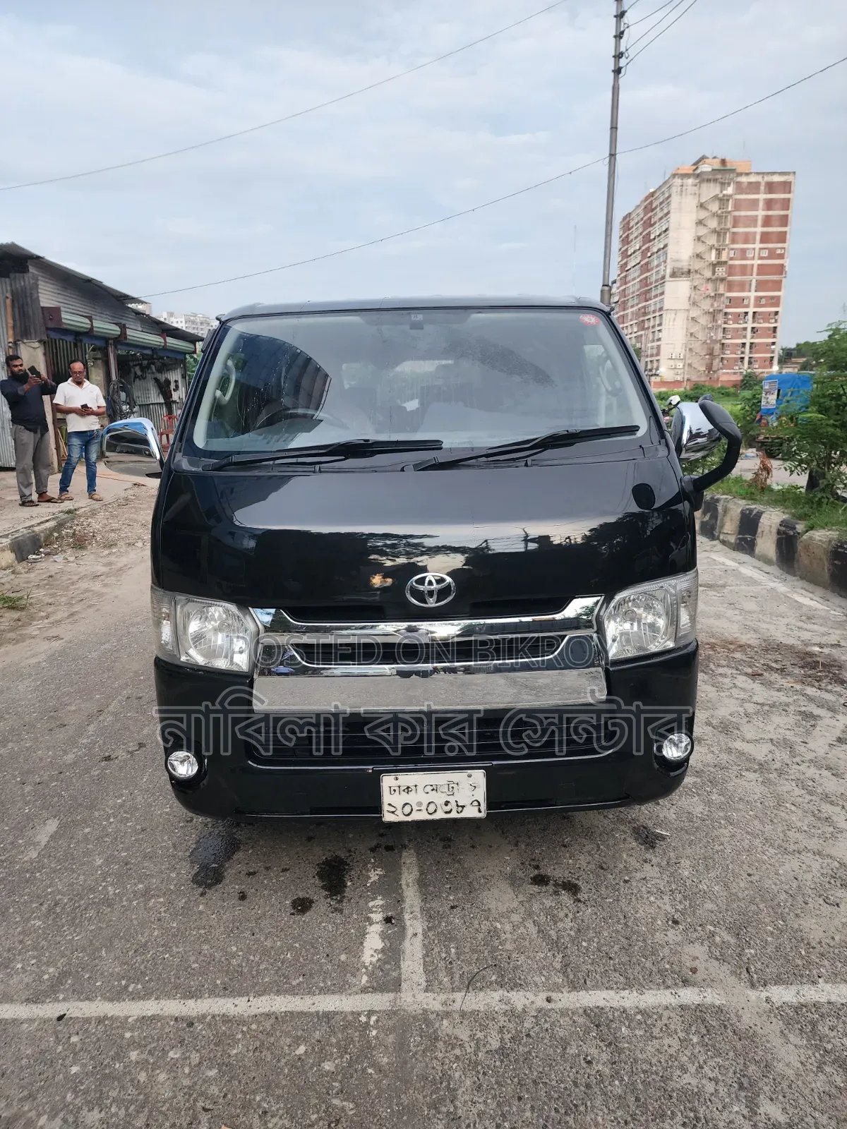 Toyota HiAce 2016 Black
